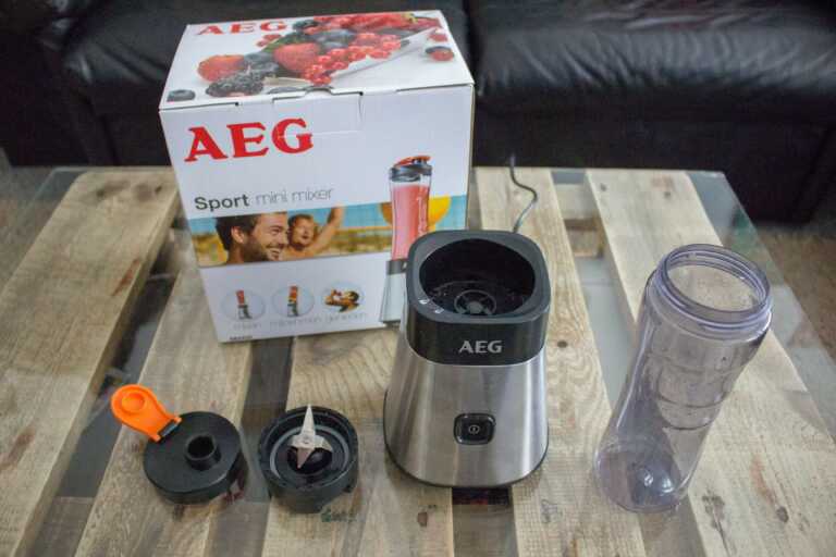 AEG PerfectMix SB 2400 Mini Mixer Lieferumfang